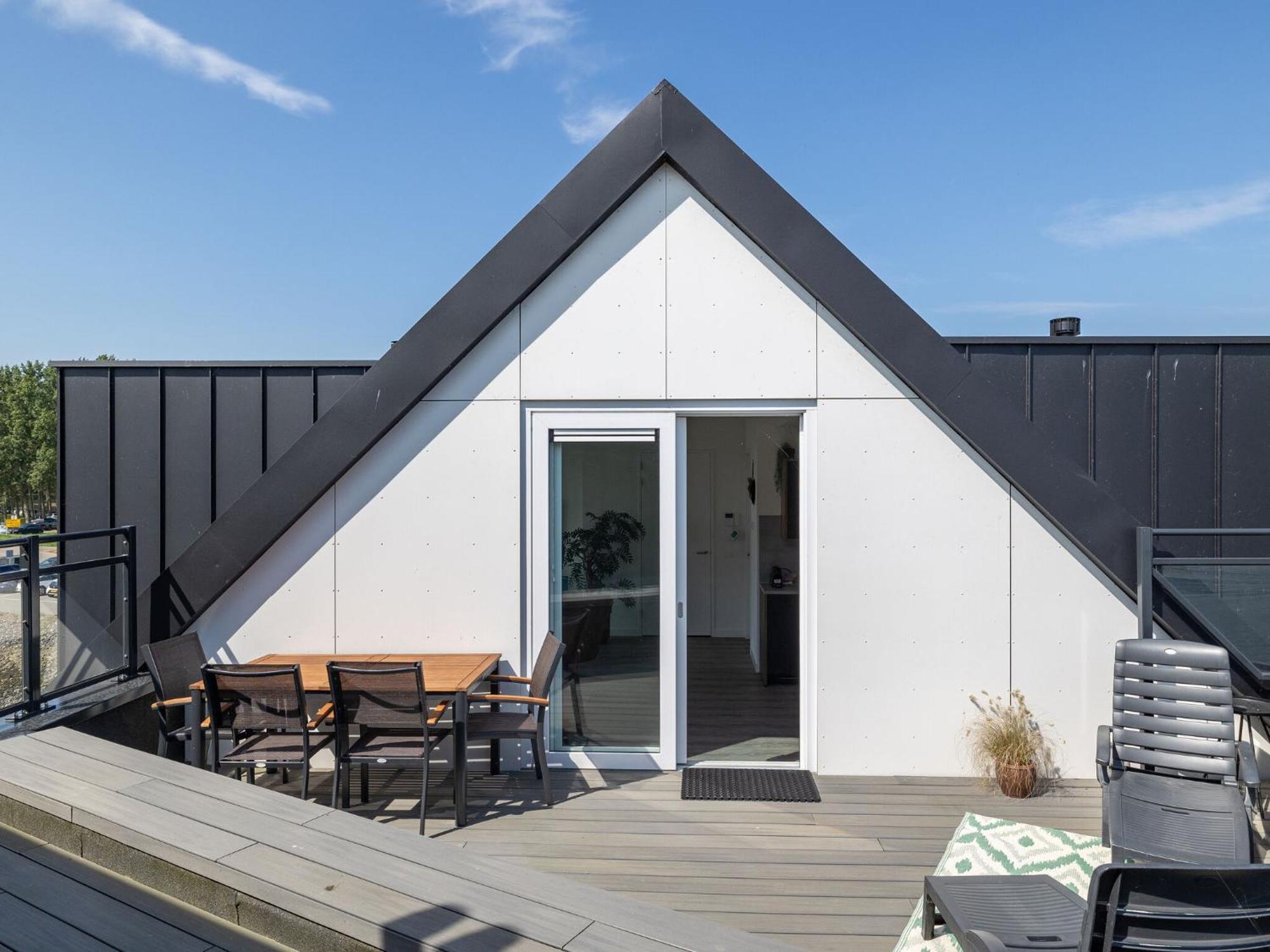 Cosy With Sea View *
